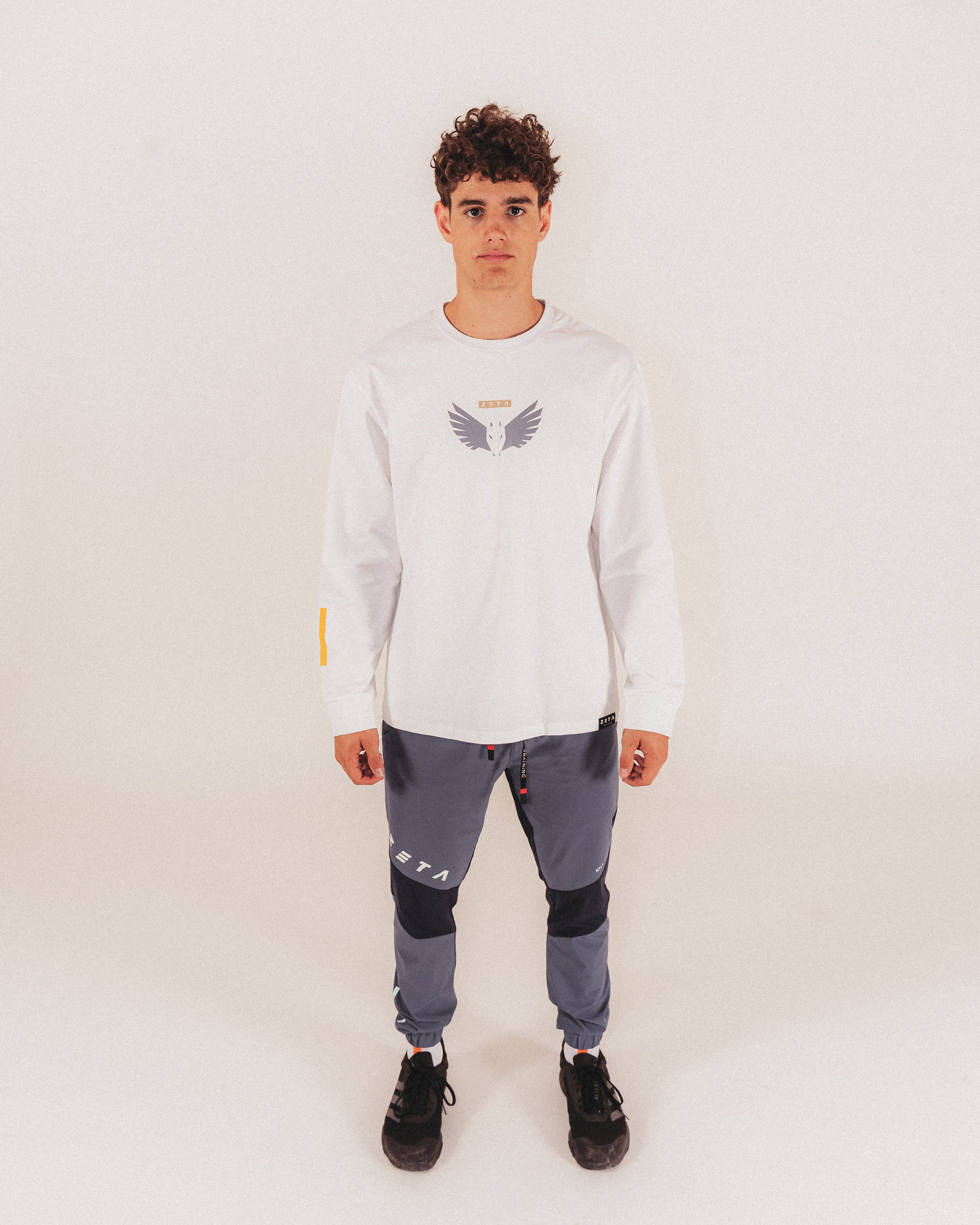 Long Sleeve T-Shirt White Pegasus Shield