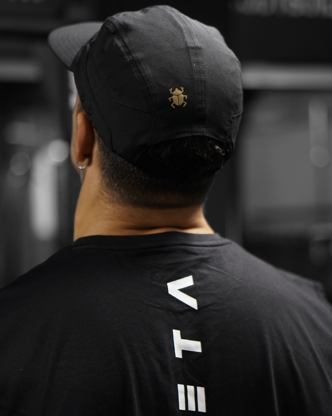 Elite 5 Panel Cap Black + Gold Scarabée